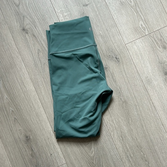 Lululemon Wunder Train leggings - Picture 3 of 3